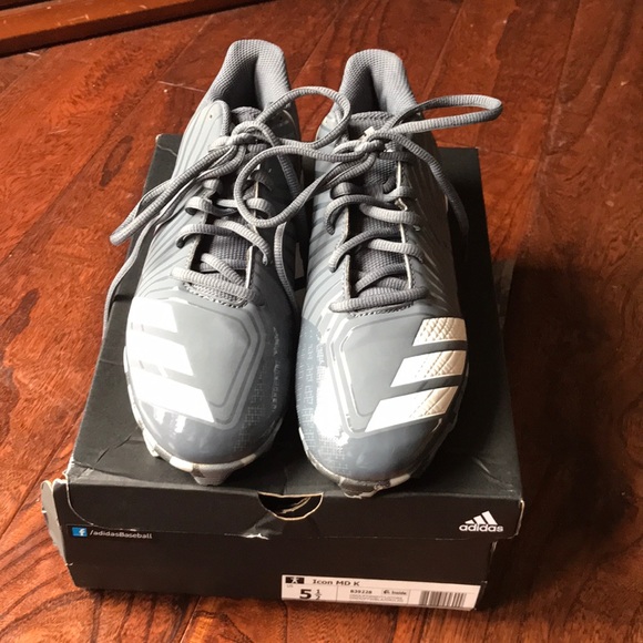 boys adidas baseball cleats